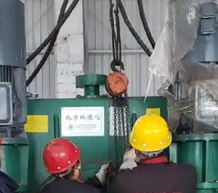 鋼鐵廠燒結(jié)機維修中的手拉葫蘆妙用